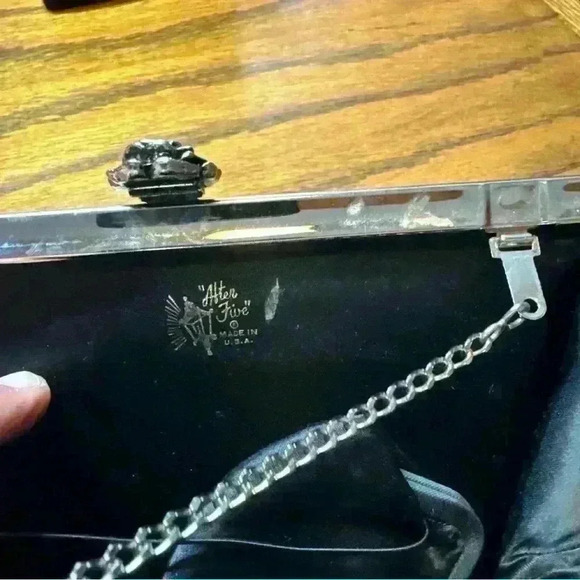 After Five Vintage Patent Leather Clutch Silver Rose VTG - Picture 4 of 5